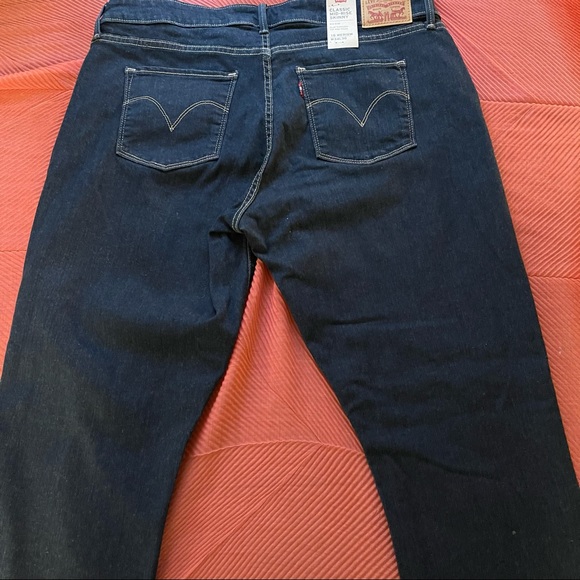 LEVI’S JEANS - Picture 5 of 8